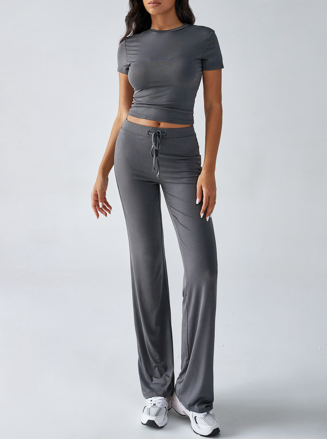 Ensemble de pantalon évasé & t-shirts femme