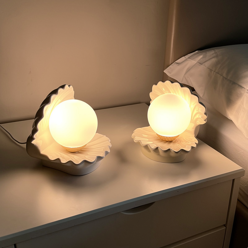 Ceramic table lamp, home decoration in a seashell design