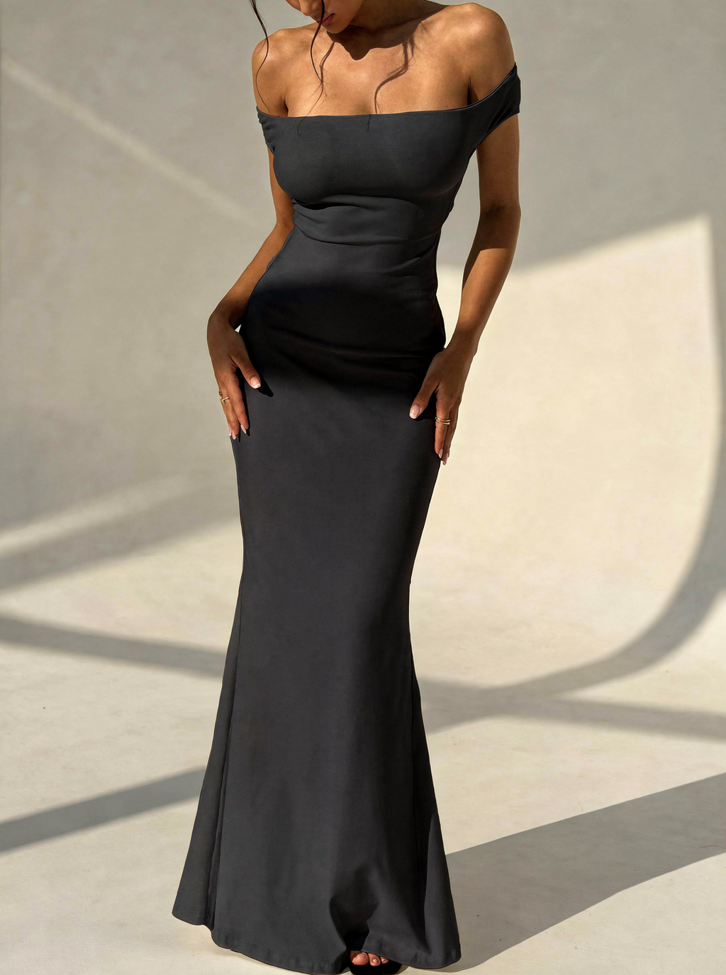 Women's bodycon dress with off-the-shoulder neckline and open back